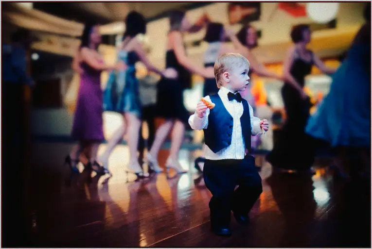 Jewish Wedding Dancing chain