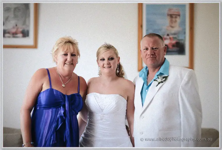 Perth Wedding Photographer : Lauren and Guy's beach wedding by Albedo Photography