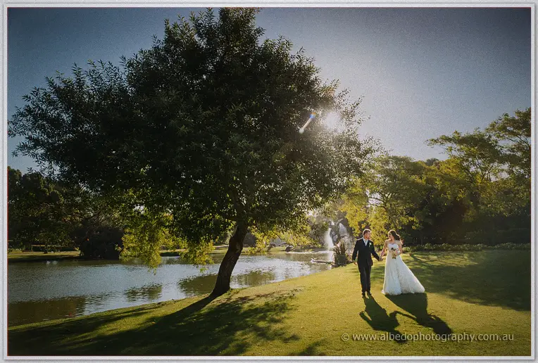 Swan Shell Wedding Photographer